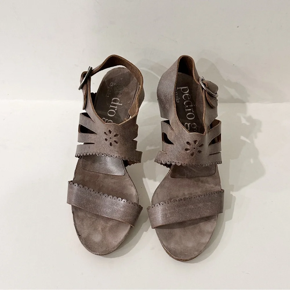 Pendro Garcia Buckle Strap Heels Leather Sandals - Picture 2 of 7